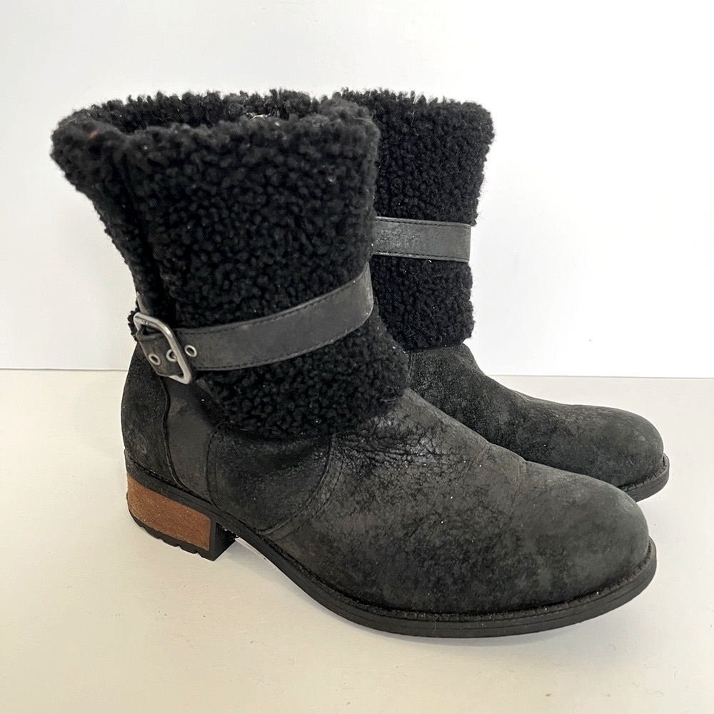 UGG Blayre II Boots Sherpa Fur Cuff Leather Size 9.5